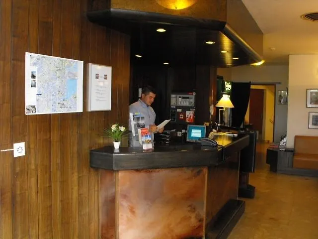 Hotel Trente Trois 33 Meyrin